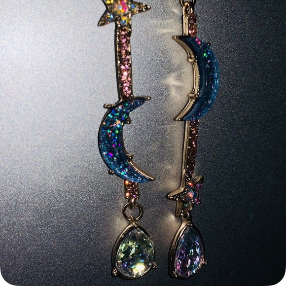 Bohemian Crescent Moon Star Earrings - Picture 5 of 5